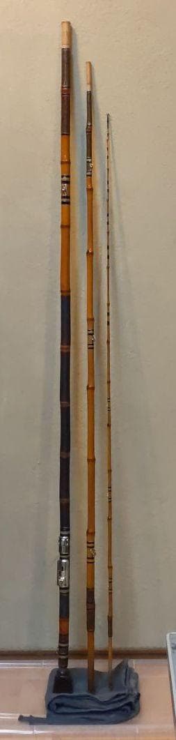 竿雪作の江戸和竿伝統の津軽塗漆研出し石鯛竿です。