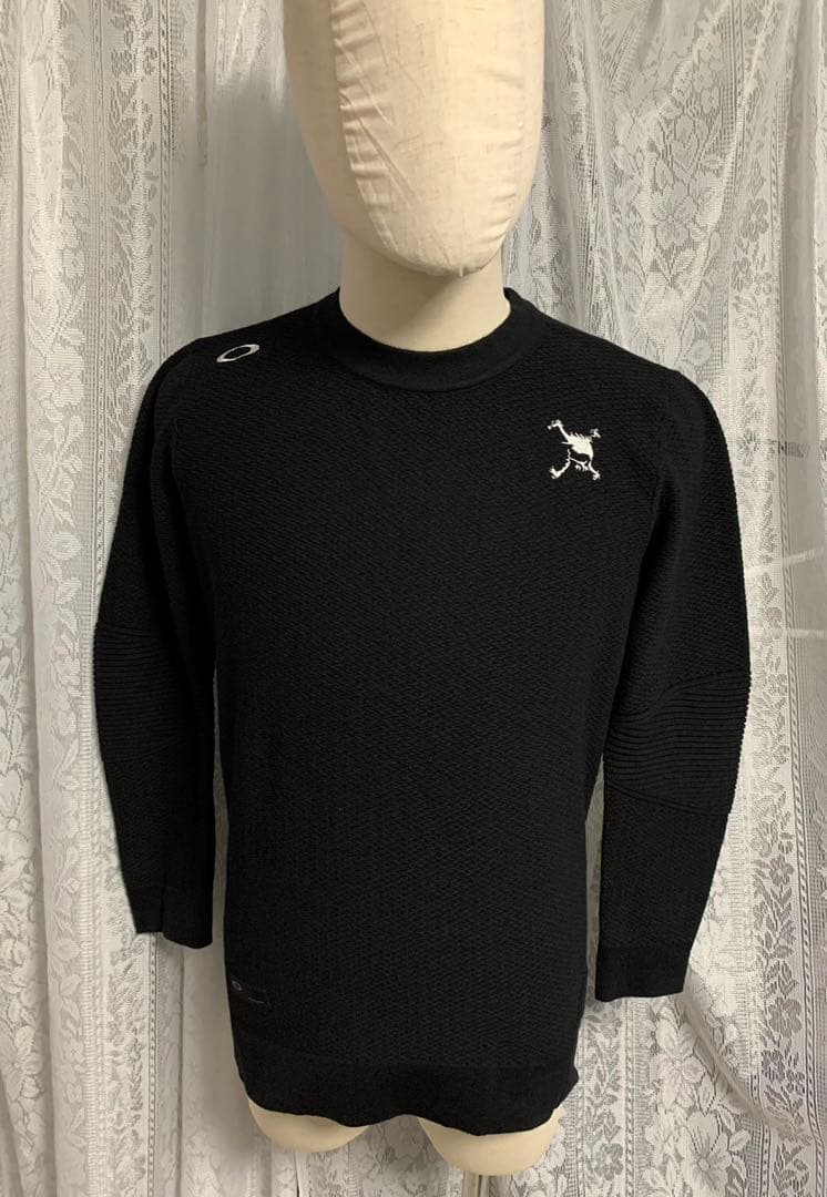 未使用！OAKLEY オークリー　GOLF 長袖　ストレッチニット　黒　Mサイズ