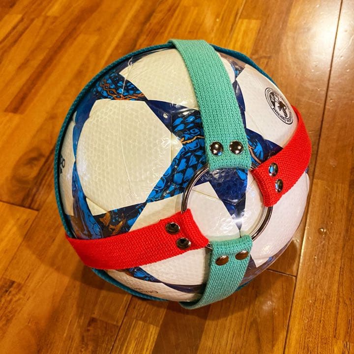 ハンドメイド ボールホルダー サッカーボール入れ 収納 上部リング使用