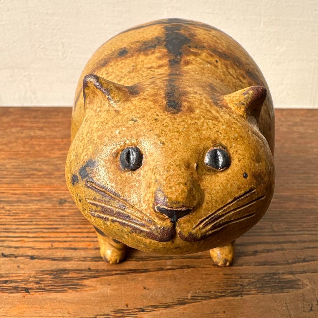 陶芸 太った茶色の虎猫 トラ猫 作家物 短尾 ぼんぼりシッポ 在銘
