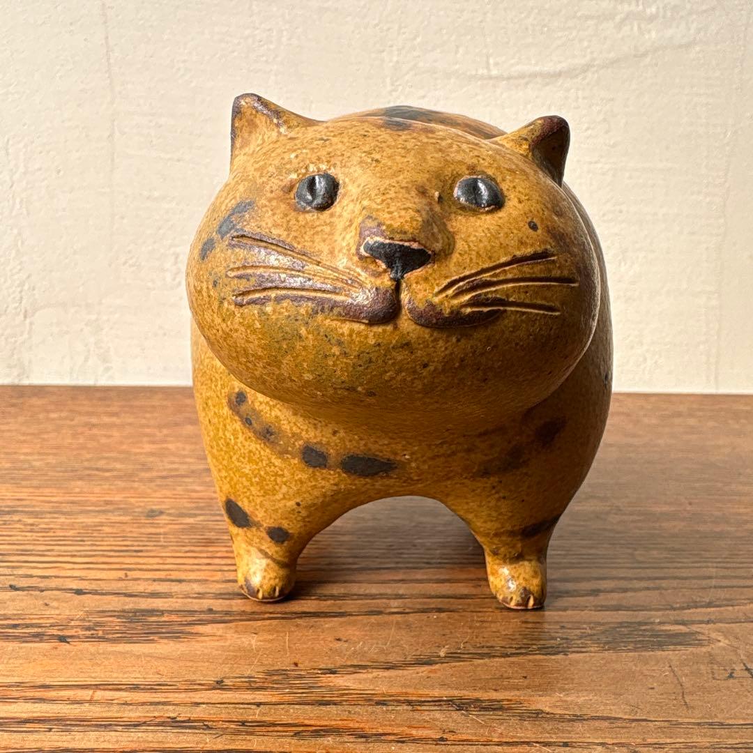 陶芸 太った茶色の虎猫 トラ猫 作家物 短尾 ぼんぼりシッポ 在銘