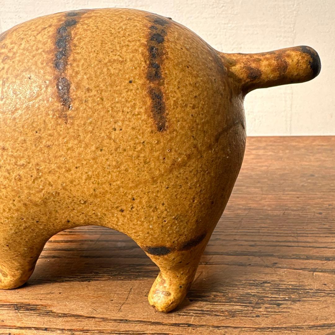 陶芸 太った茶色の虎猫 トラ猫 作家物 短尾 ぼんぼりシッポ 在銘