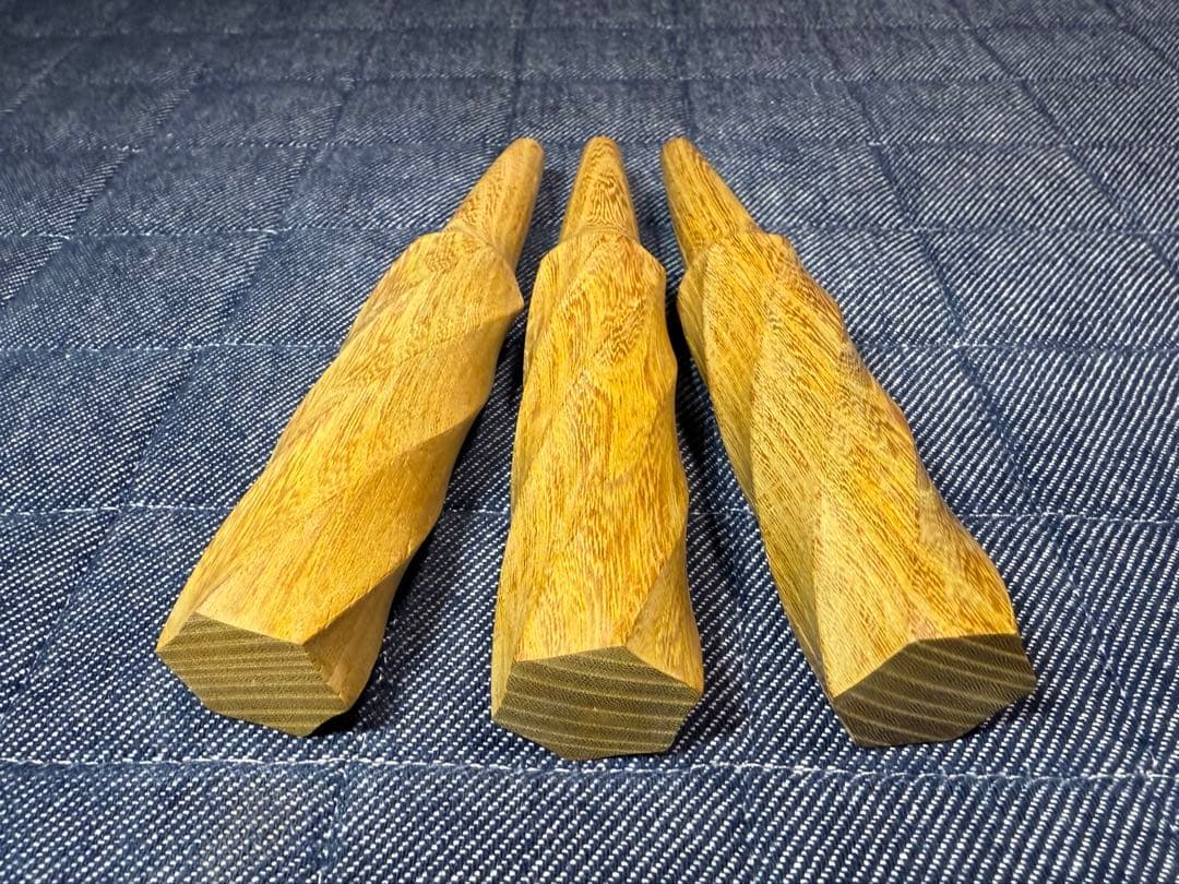 【特注】津軽三味線 糸巻き 本欅無垢一本造 （青森県産材） 糸巻