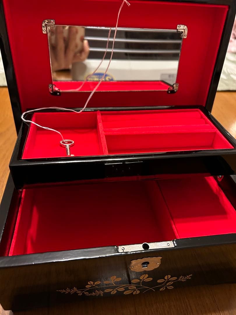 会津塗ジュエリーボックス オルゴール　鍵付き