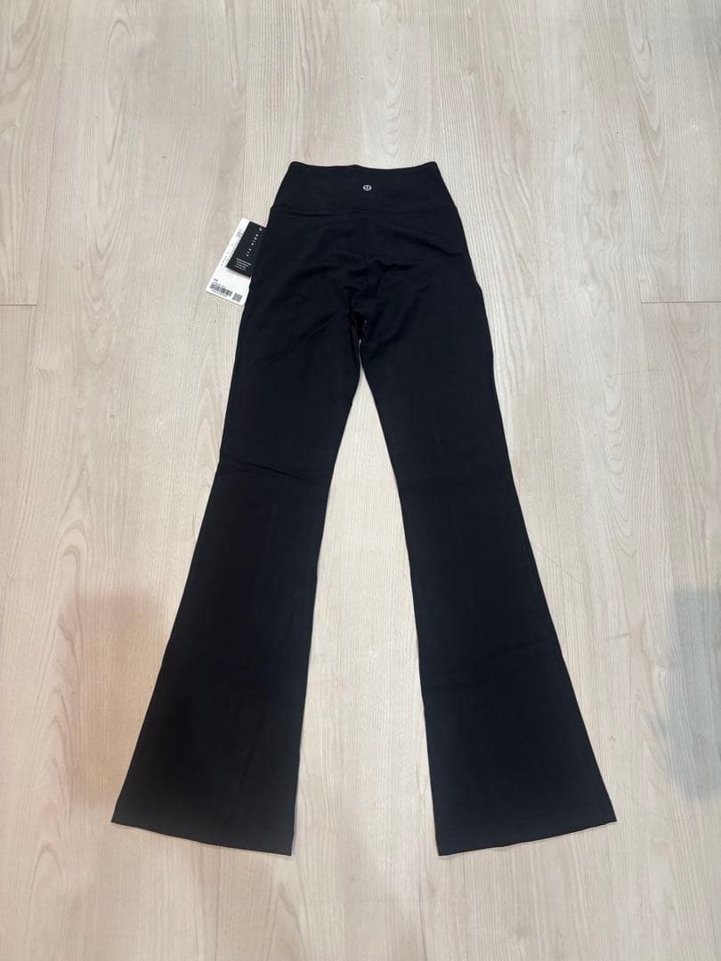 Groove ハイライズフレアパンツ ポケット付き アジアフィット