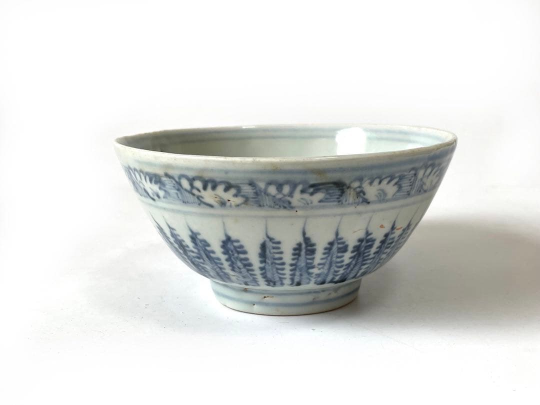 骨董　アンティーク　染付　明染付　芭蕉文様　巻貝文様　茶碗　抹茶碗