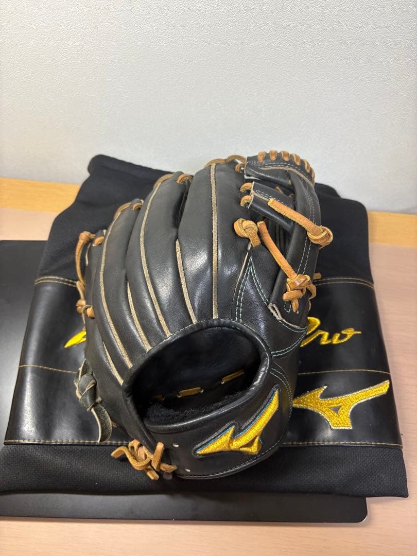 ミズノプロ　グローブ　硬式用　30周年限定モデル サイズ9 箱付き