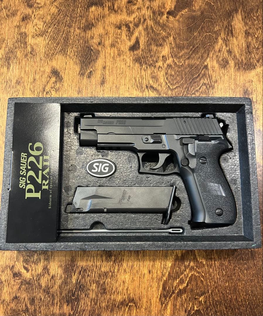 東京マルイ 美品SIG SAUER P226 RAIL シグザウエルレイル