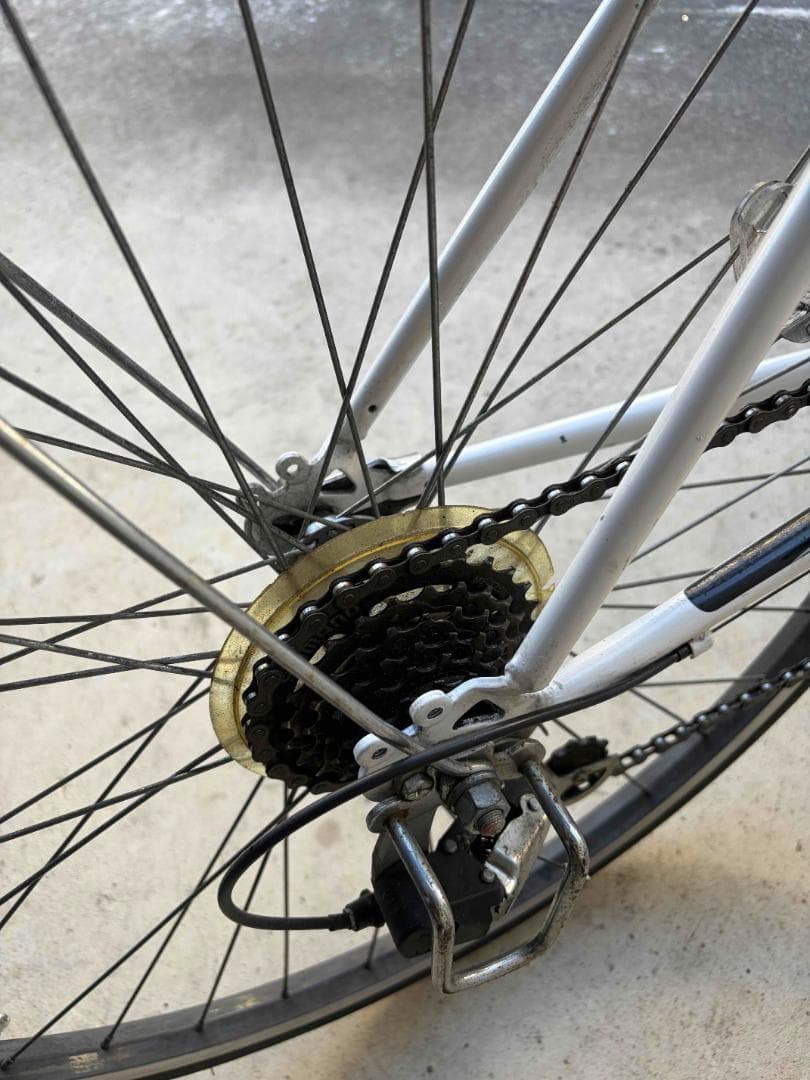 引取限定 イオンバイク アストロイア クロスバイク 700C 6段変速 ホワイト