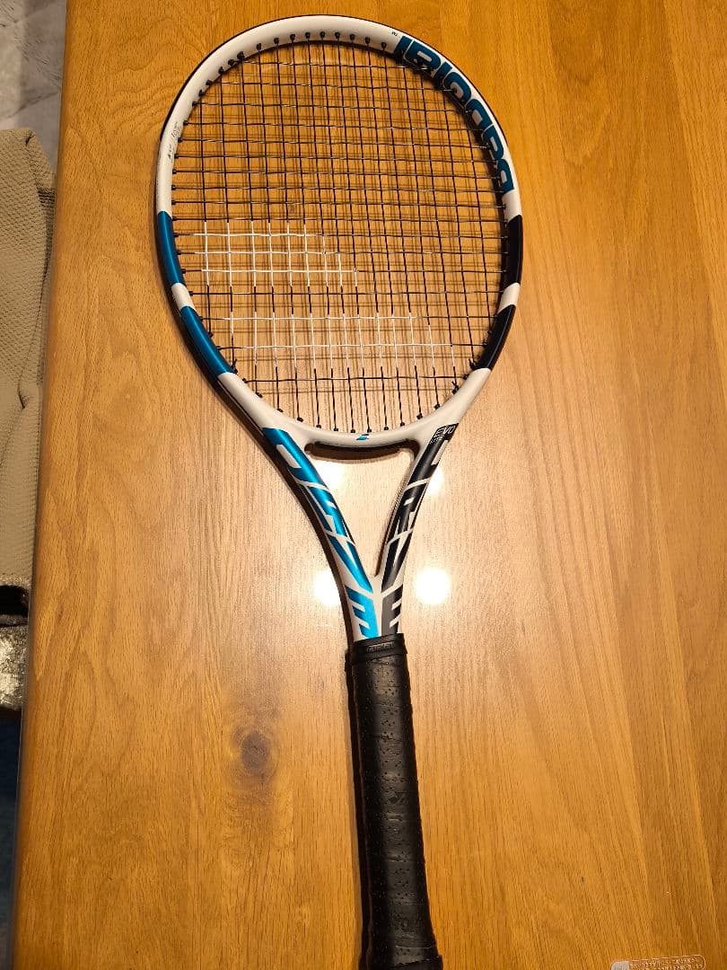 美品 バボラ テニスラケット Evo Drive Lite