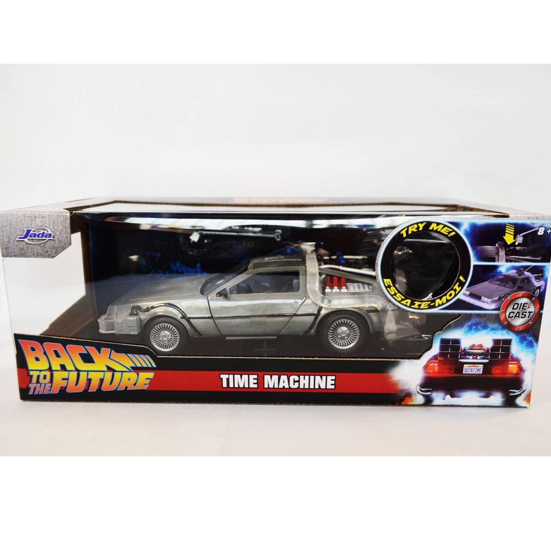 バックトゥーザフューチャー　デロリアン　ミニカー　フィギュア　新品