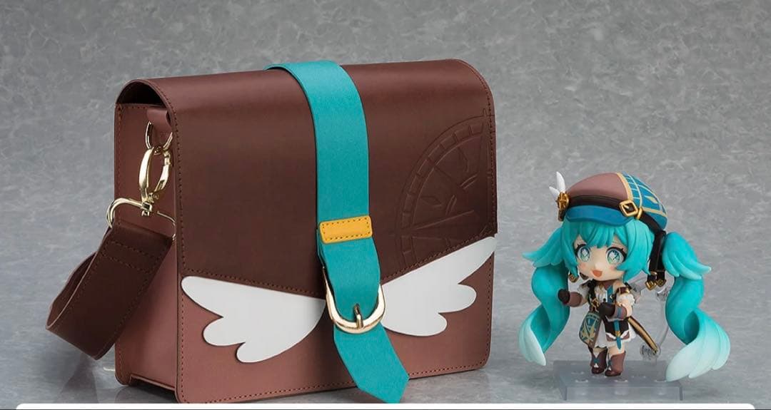 新品未開封　ねんどろいど 初音ミク 100番目の冒険Ver.特典付き ＋ポーチ