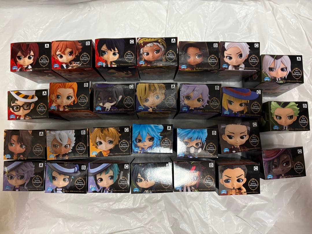 未開封 ツイステッドワンダーランド　フィギュア　qposket ツイステ