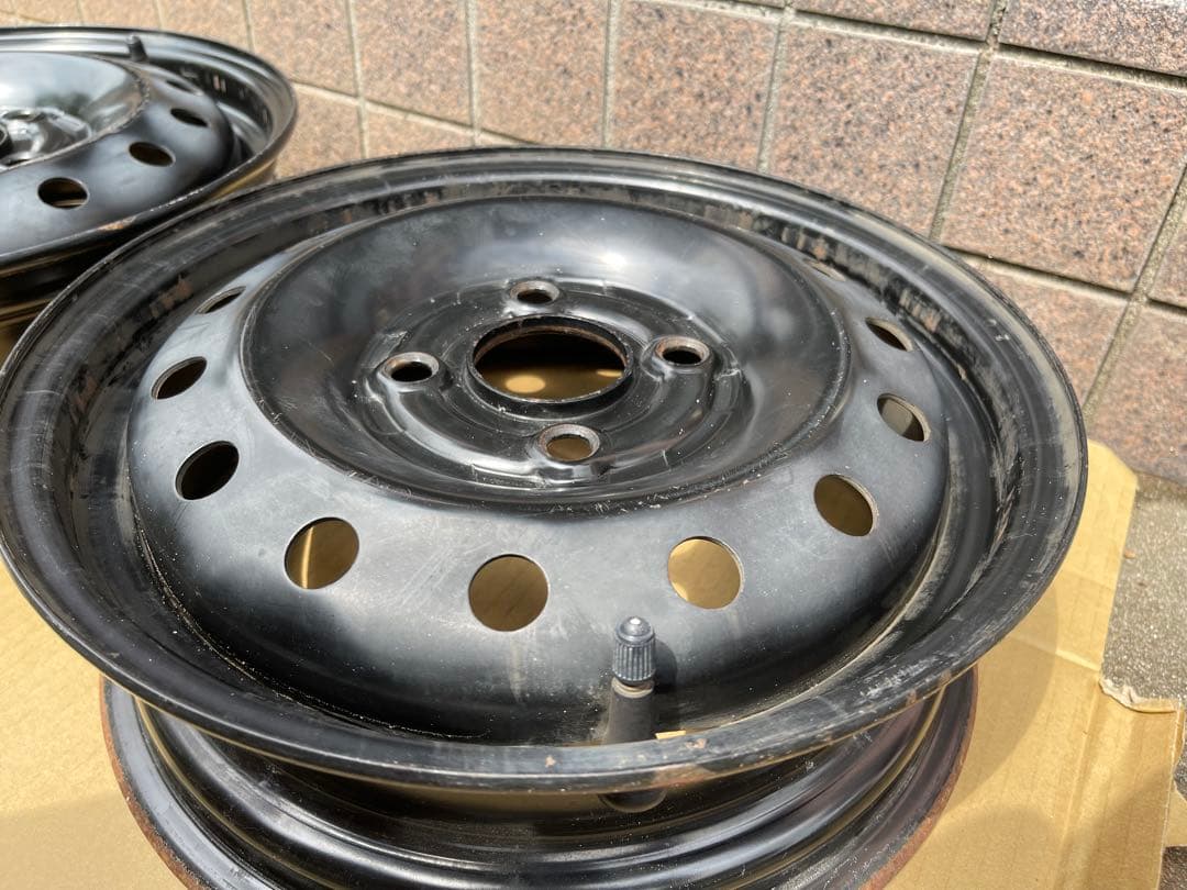 スチールホイール