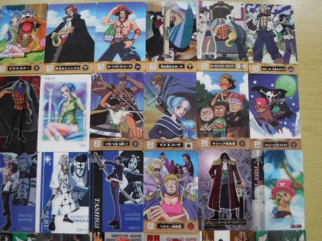 ワンピース　海賊王グミ　カード　50枚セット　ルフィ・ゾロ・サンジ・ナミ・ロビン