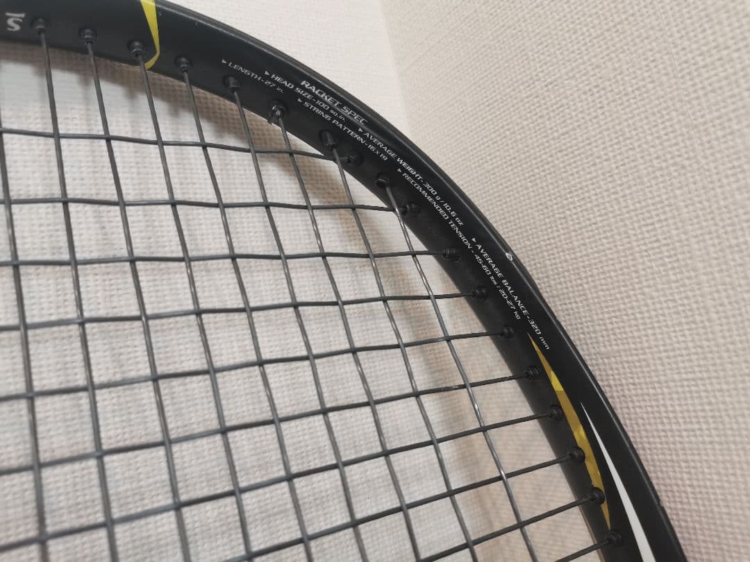 テニスラケット ２本まとめて バボラ 2013年 スリクソン Revo 3.0