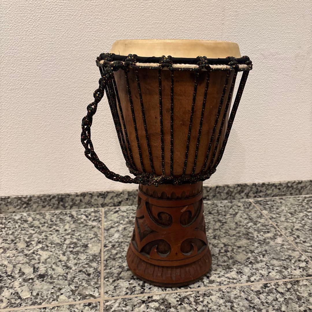 ジャンベ　民族打楽器