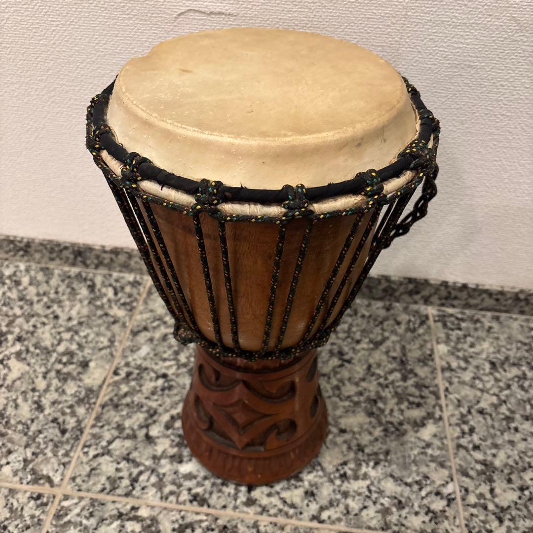 ジャンベ　民族打楽器