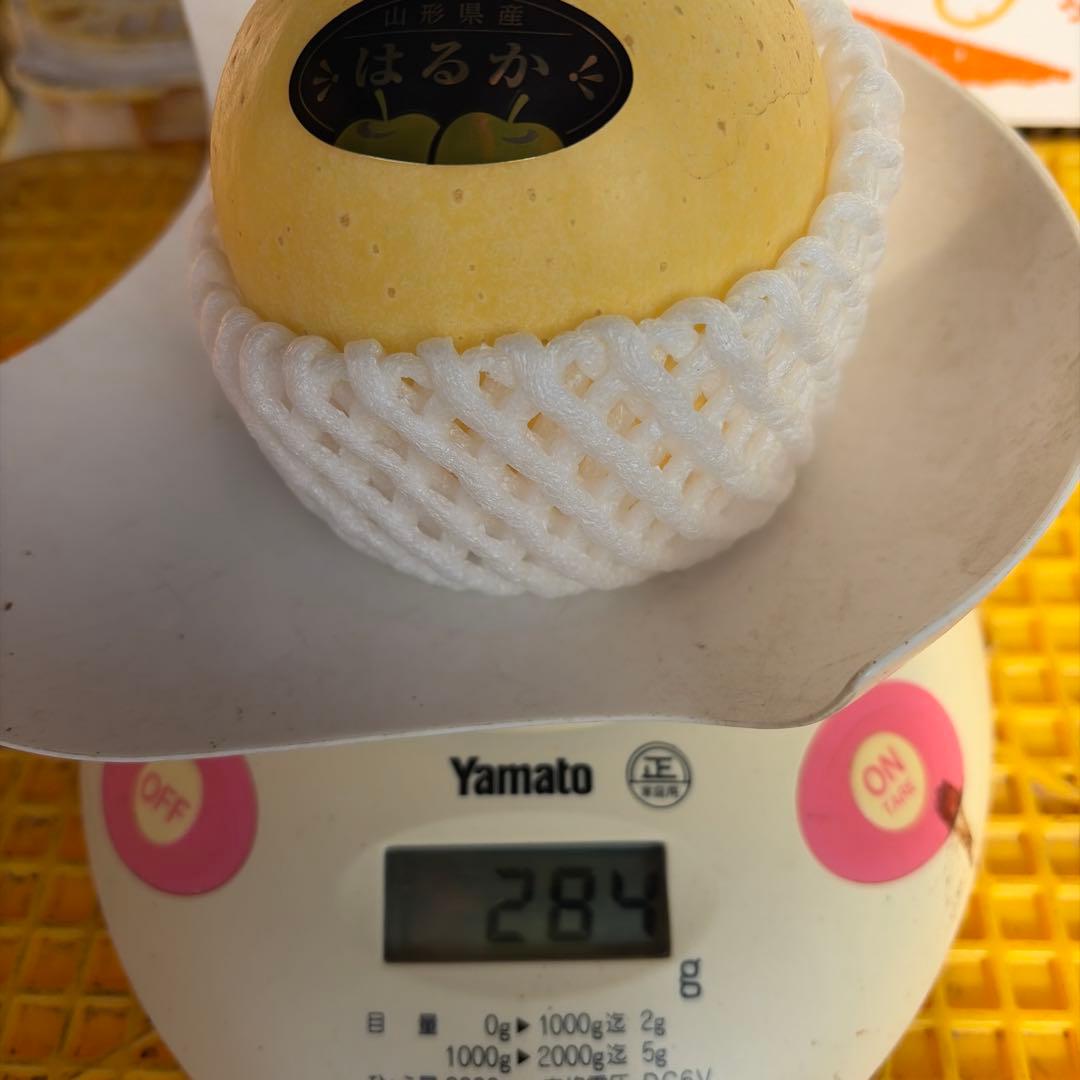 山形県産りんご　サンふじ＆はるか　贈答用　3キロ10玉フルーツキャップ詰め×3箱