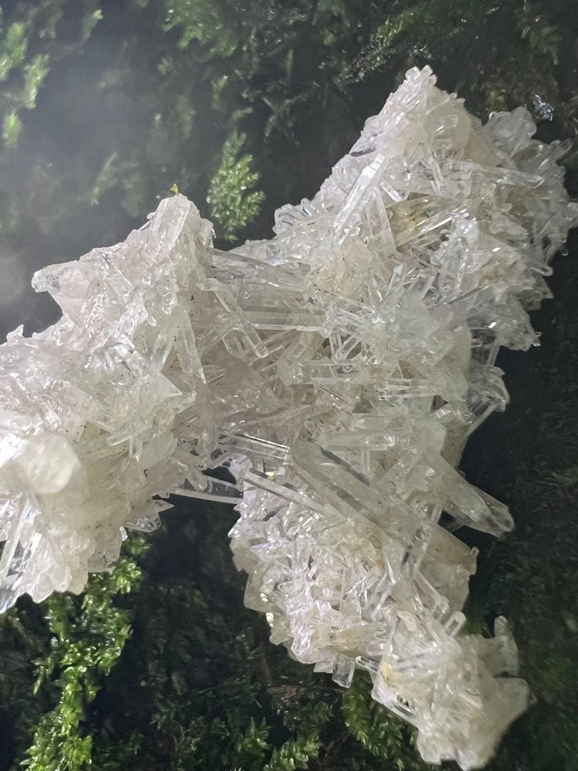 龍脈の精髄 ⭐︎針状クラスター水晶「透明なる守護」