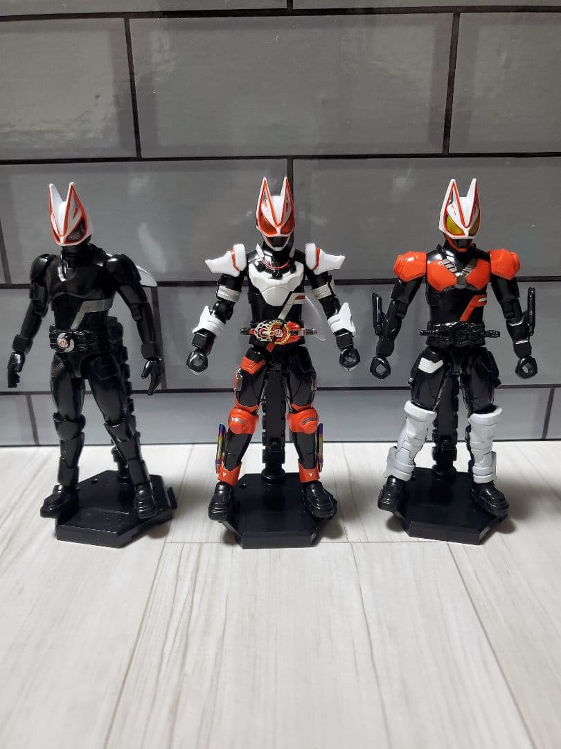 装動　仮面ライダーギーツ　まとめ売り　完成品•未開封品