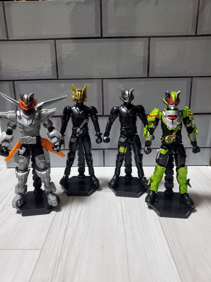 装動　仮面ライダーギーツ　まとめ売り　完成品•未開封品