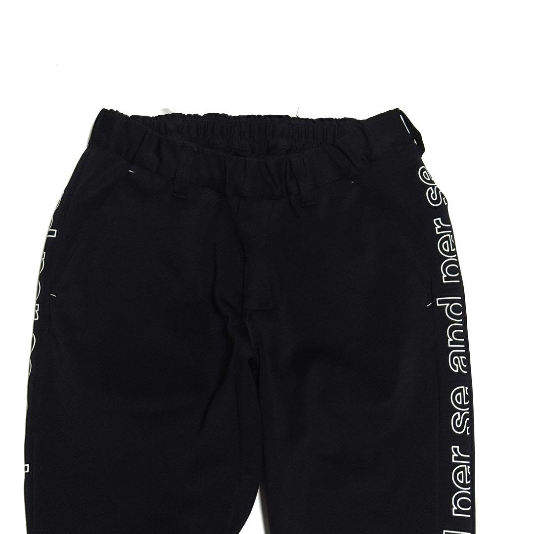 状態良好 アンパスィ ロゴ入りストレッチパンツ ブラック 伸縮性快適 サイズM