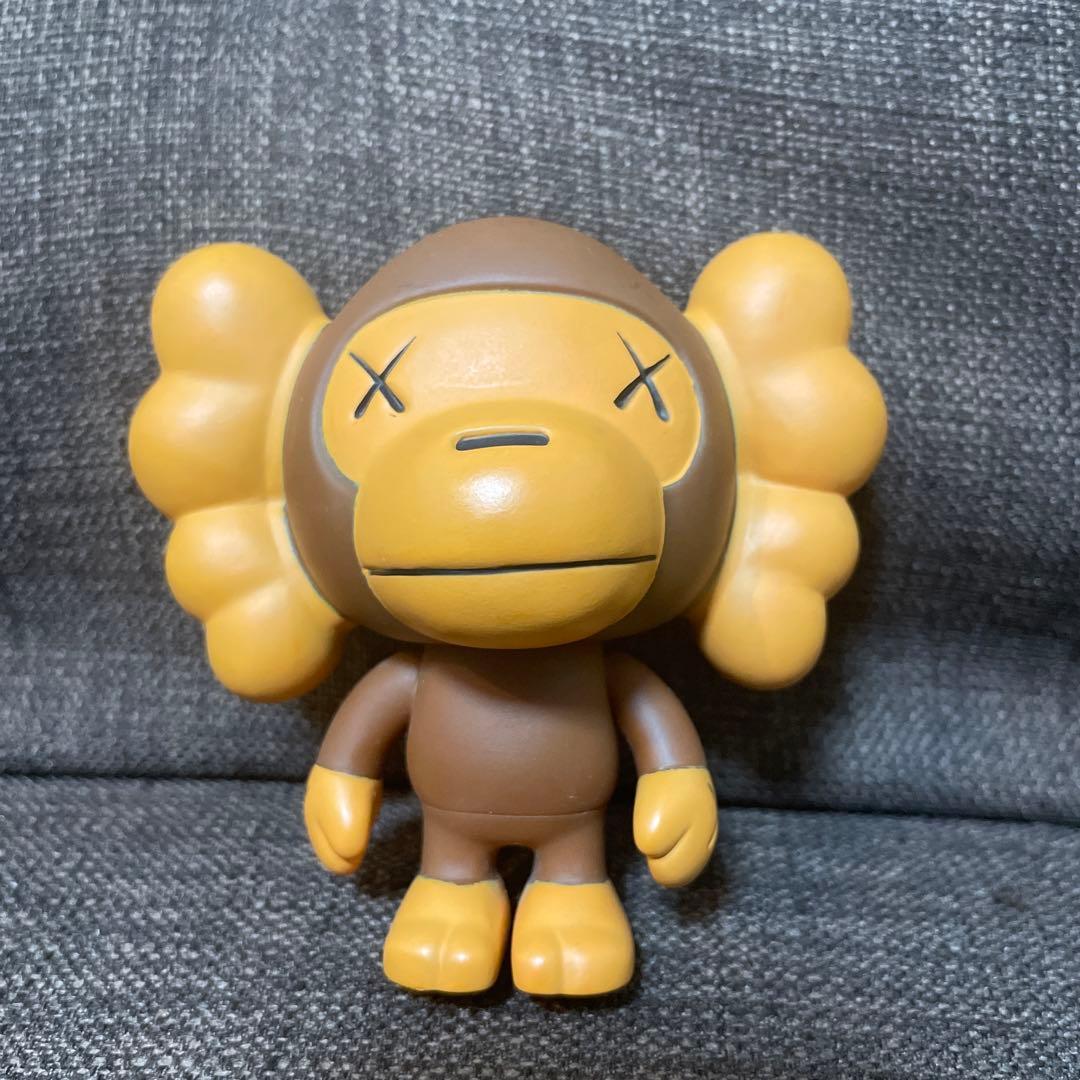 【希少】 カウズ × エイプ 人形 ソフビ フィギュア ベビーマイロ