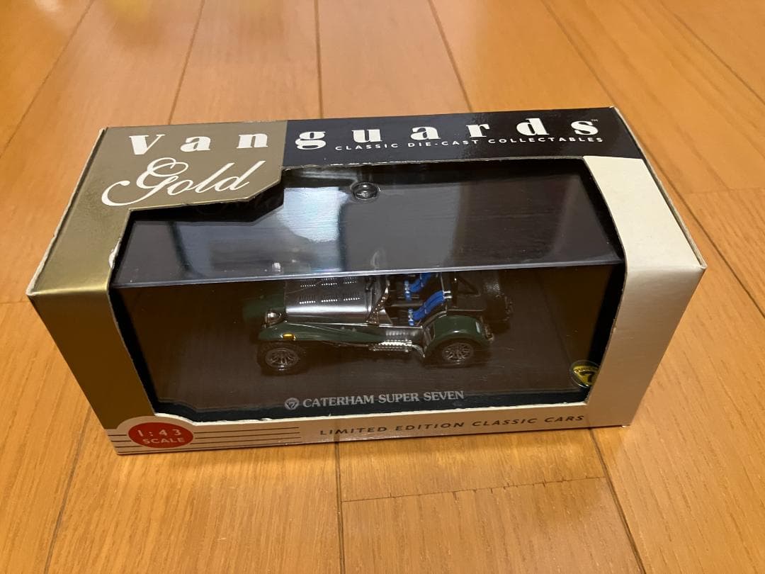 ミニカー Vanguards Gold Caterham Super Seven 1/43