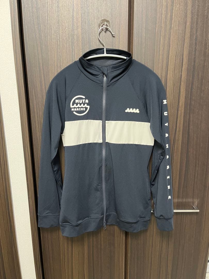 ムータマリン　スタンドラッシュパーカー レディース