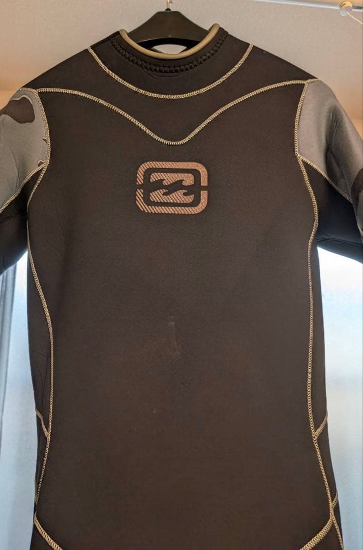 Billabong ブラック フルスーツ