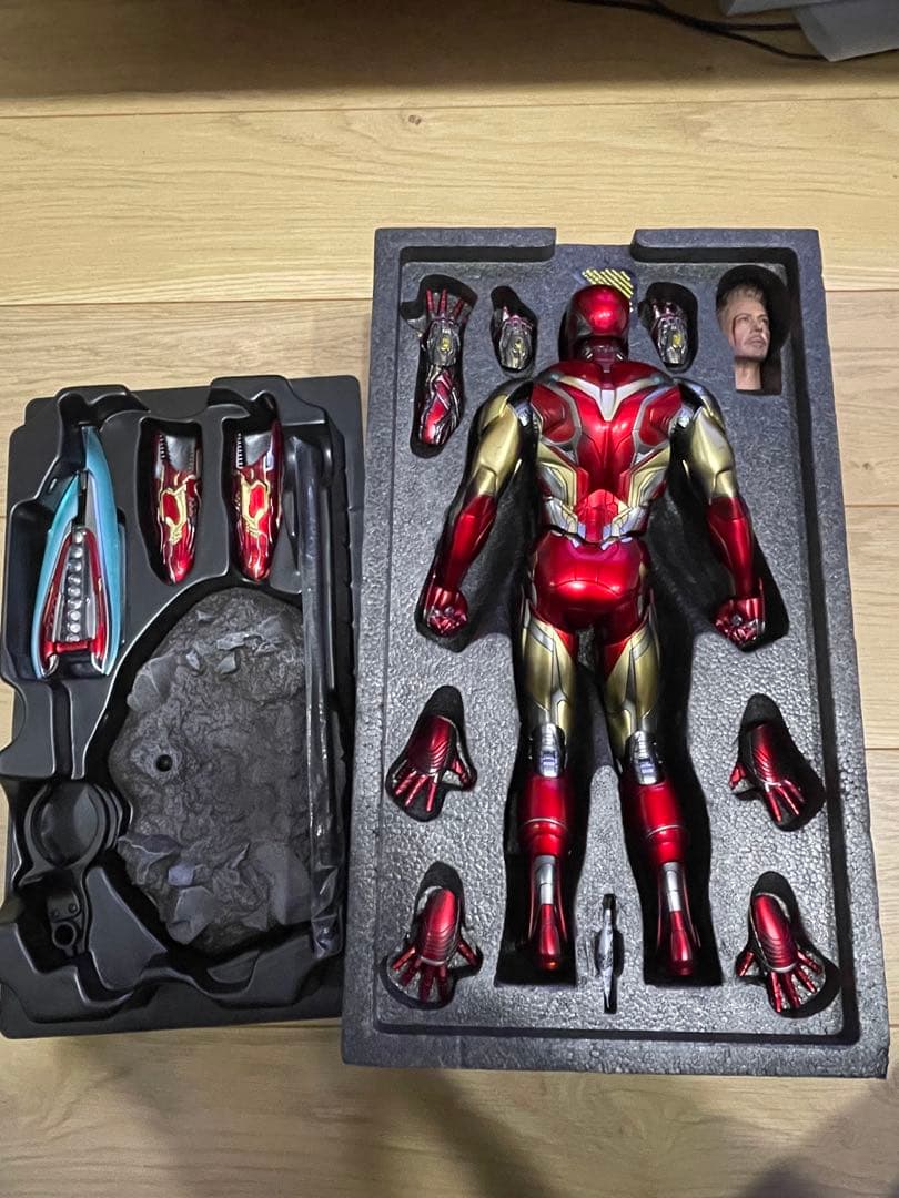 アイアンマン・マーク８５（バトルダメージ版）　ホットトイズ　トニースターク