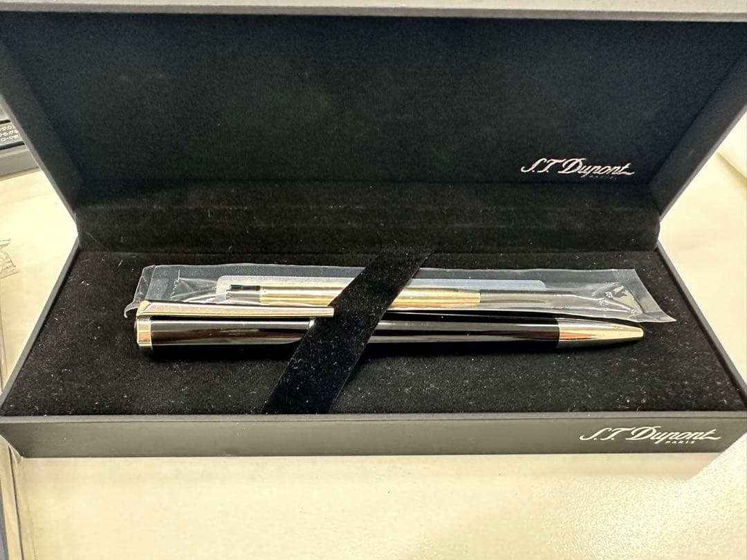 正規店購入 S.T. Dupont ボールペン ブラック/シルバー 定価7万円