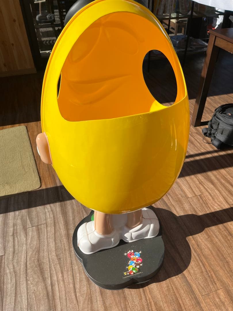 げんちゃん　 M&M's イエロー　ディスプレイ
