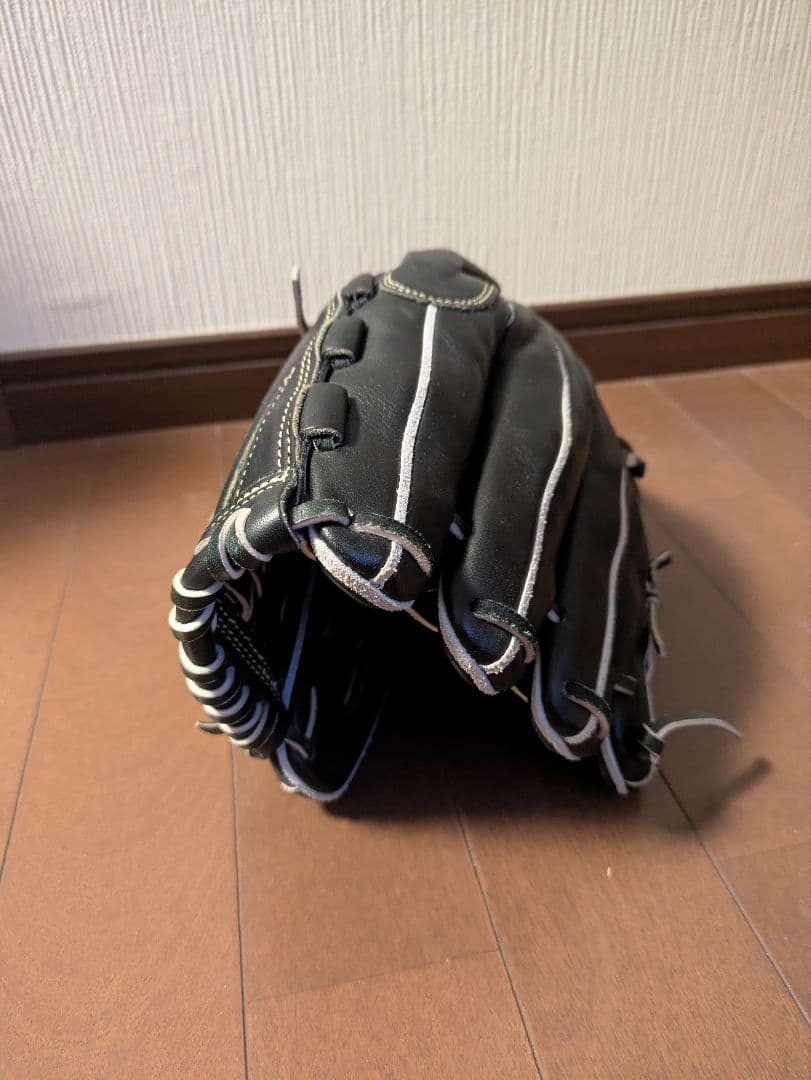 ミズノ 軟式野球グラブ右投げ投手用　グローバルエリート 11号オマケ付き