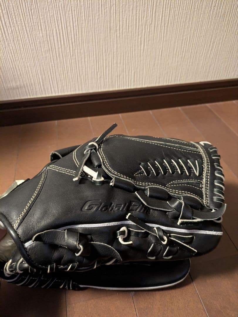ミズノ 軟式野球グラブ右投げ投手用　グローバルエリート 11号オマケ付き