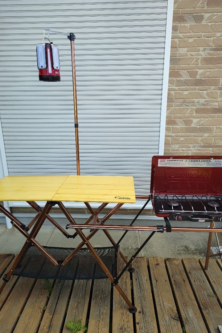 colemanキッチンテ―ブル、2バ―ナ―コンロ、クワッドランタンセット