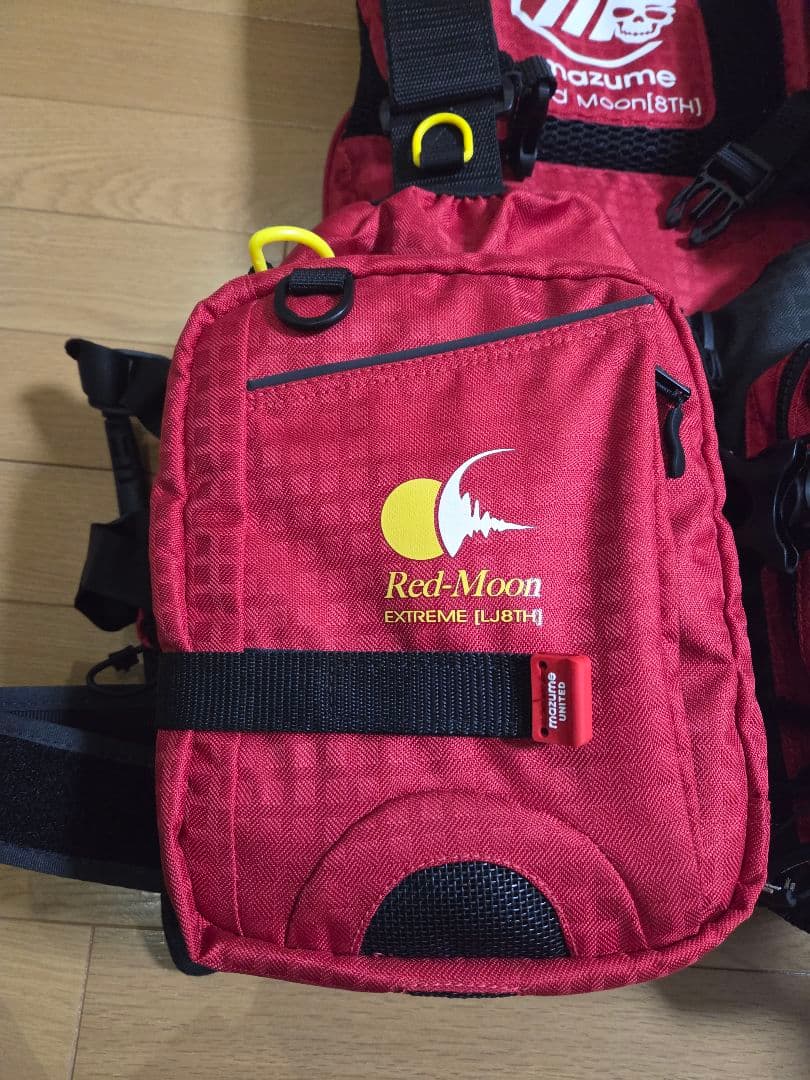 マズメ レッドムーンライフジャケット 8th 未使用　送料無料