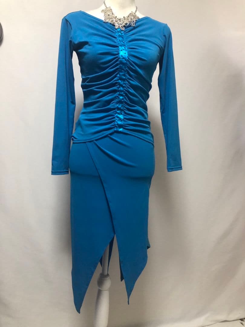 社交ダンスレッスン着パーティー。Chacott素敵なギャザーラテン上下セット