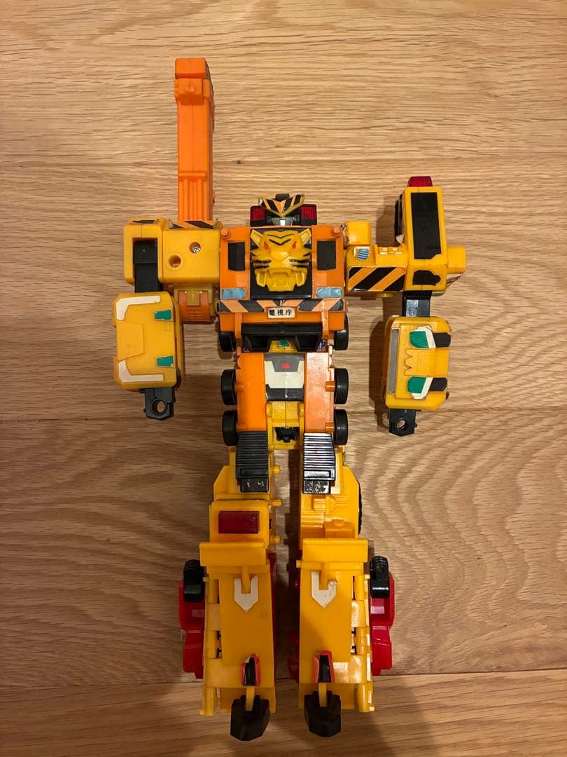 建設合体ビルドタイガー