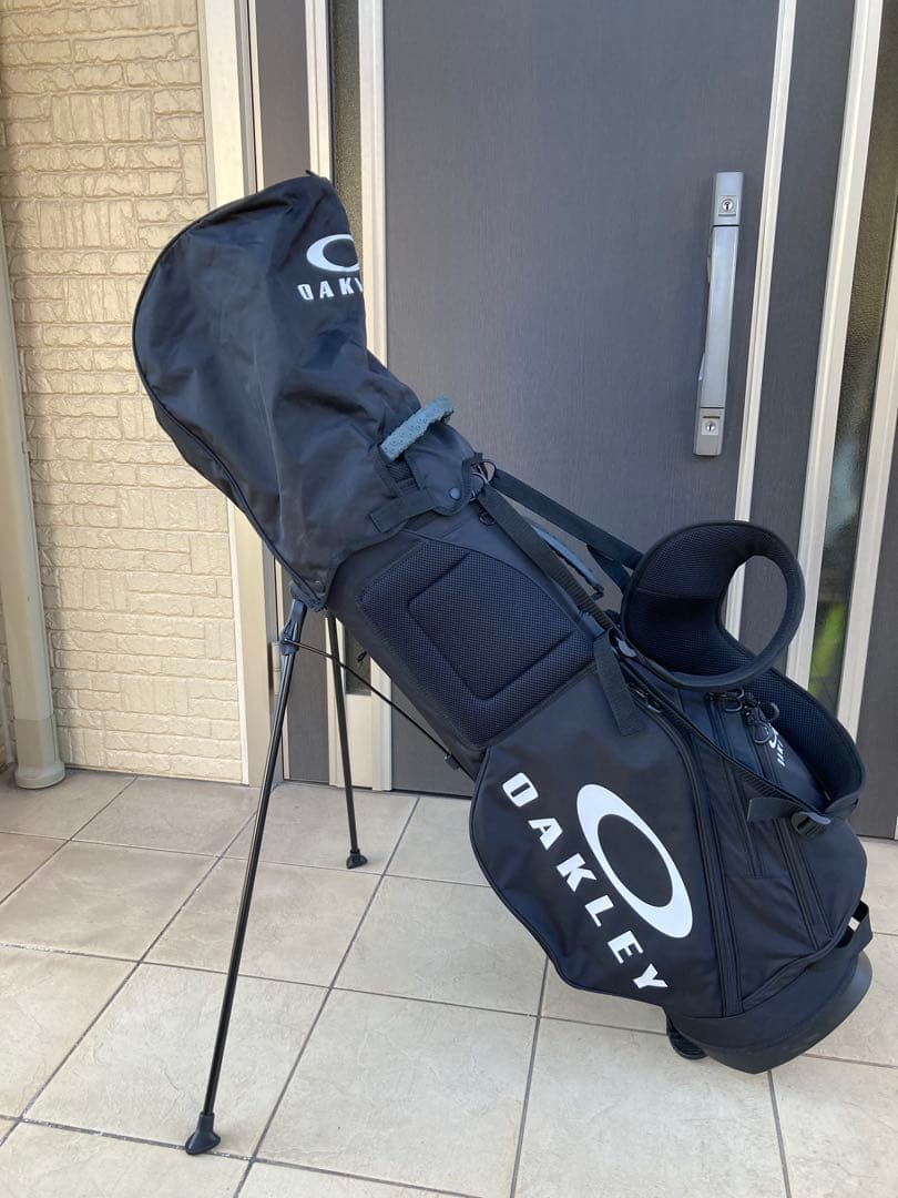 OAKLEY ブラック キャディバッグ