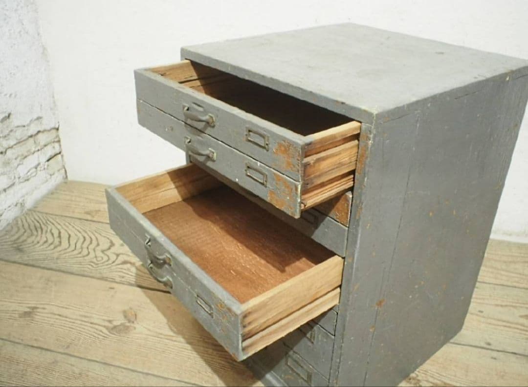 1035 ヴィンテージ　小引き出し　収納棚　シャビー　工業系　レトロ 　ケース