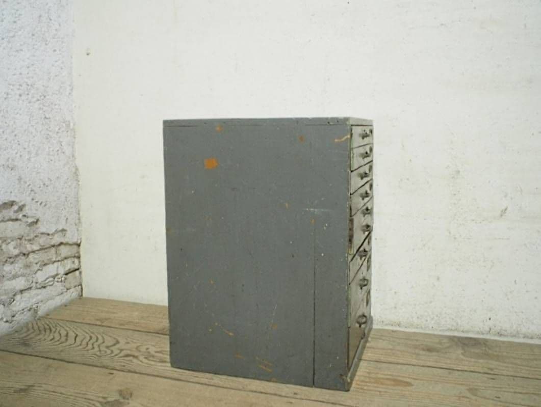 1035 ヴィンテージ　小引き出し　収納棚　シャビー　工業系　レトロ 　ケース