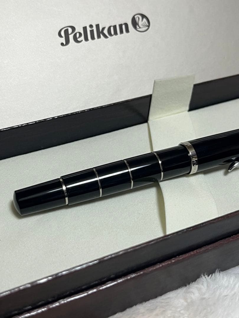 ☆新品未使用 ペリカン 万年筆 クラシック M215 ブラック ニブEF 極細☆