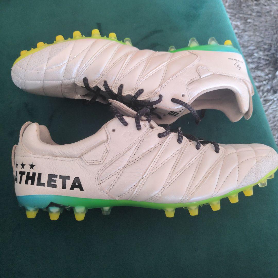 ゴ*ラ様 ATHLETA TLSS ホワイト スパイクシューズ