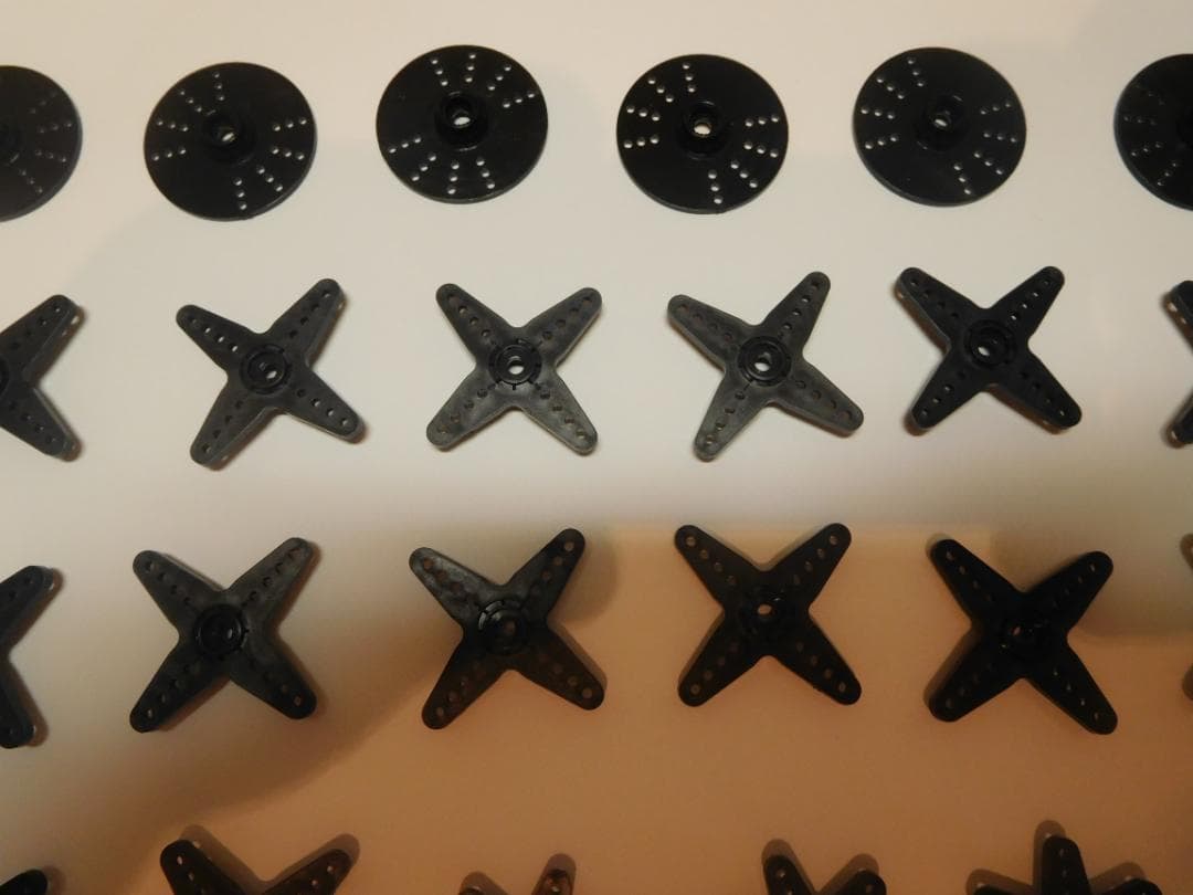 フタバ　 S3101 マイクロサーボ15個とその他まとめ売り