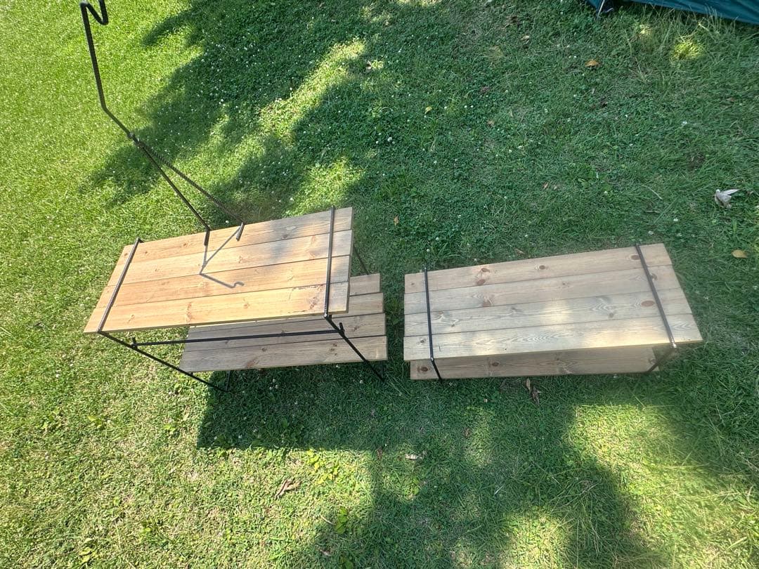 コンパクトになる木製 アウトドアテーブル 2段式