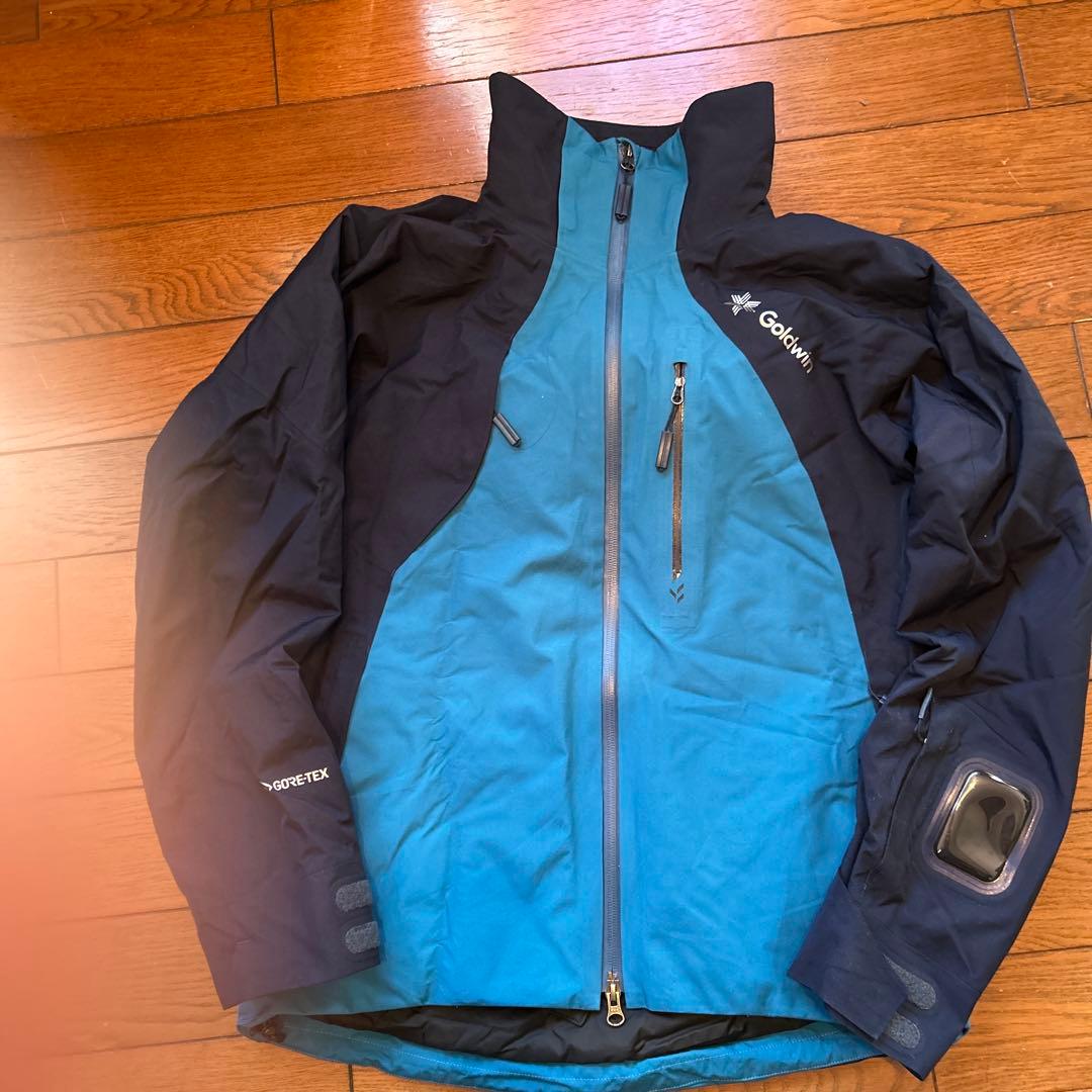 美品　ゴアテックス　ゴールドウィン　スキーウェア上下