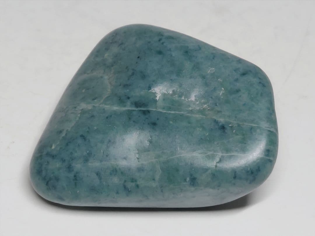 濃青 68g 翡翠 ヒスイ 原石 鑑賞石 自然石 誕生石 鉱物 鉱石 水石