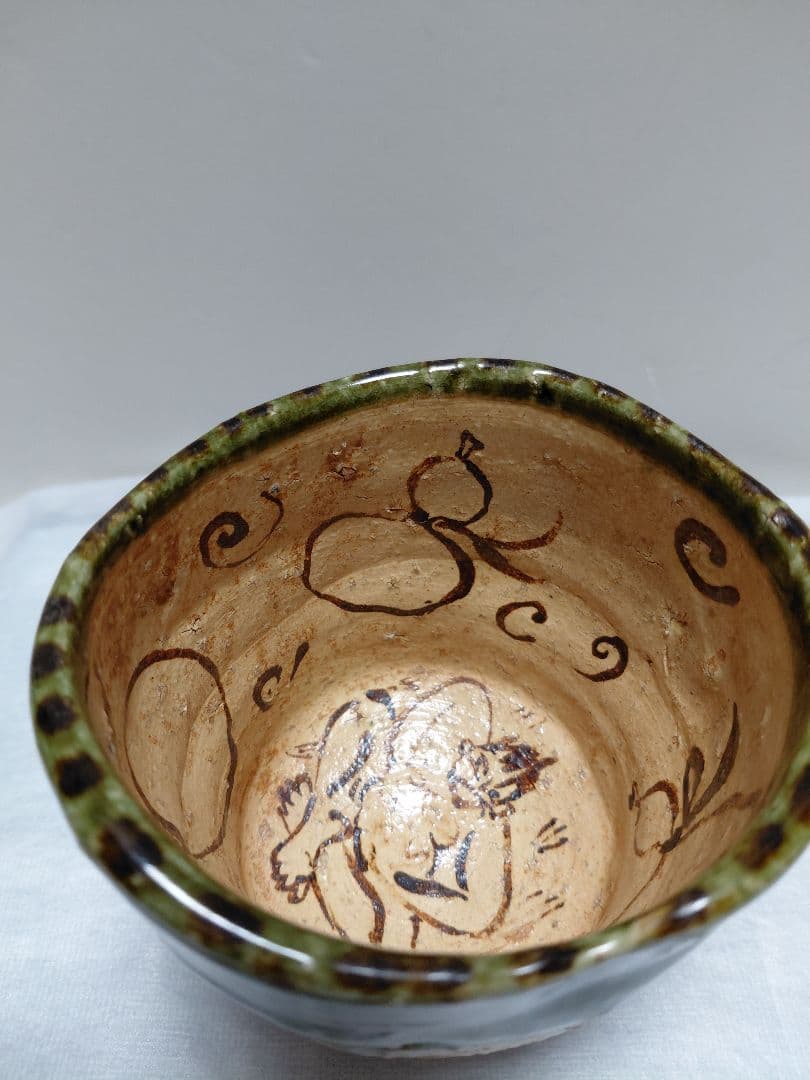 織部焼茶碗　緑釉　鉄絵　茶道具